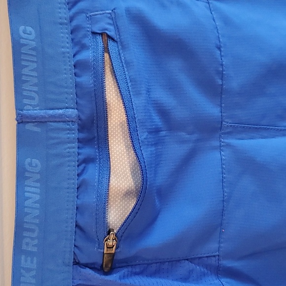 Nike Stride Men's 7" Inseam Dri-FIT 2-in-1 Running Shorts - Picture 3 of 4